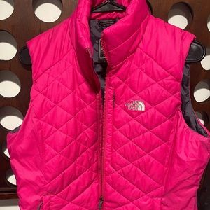 North face vest size large